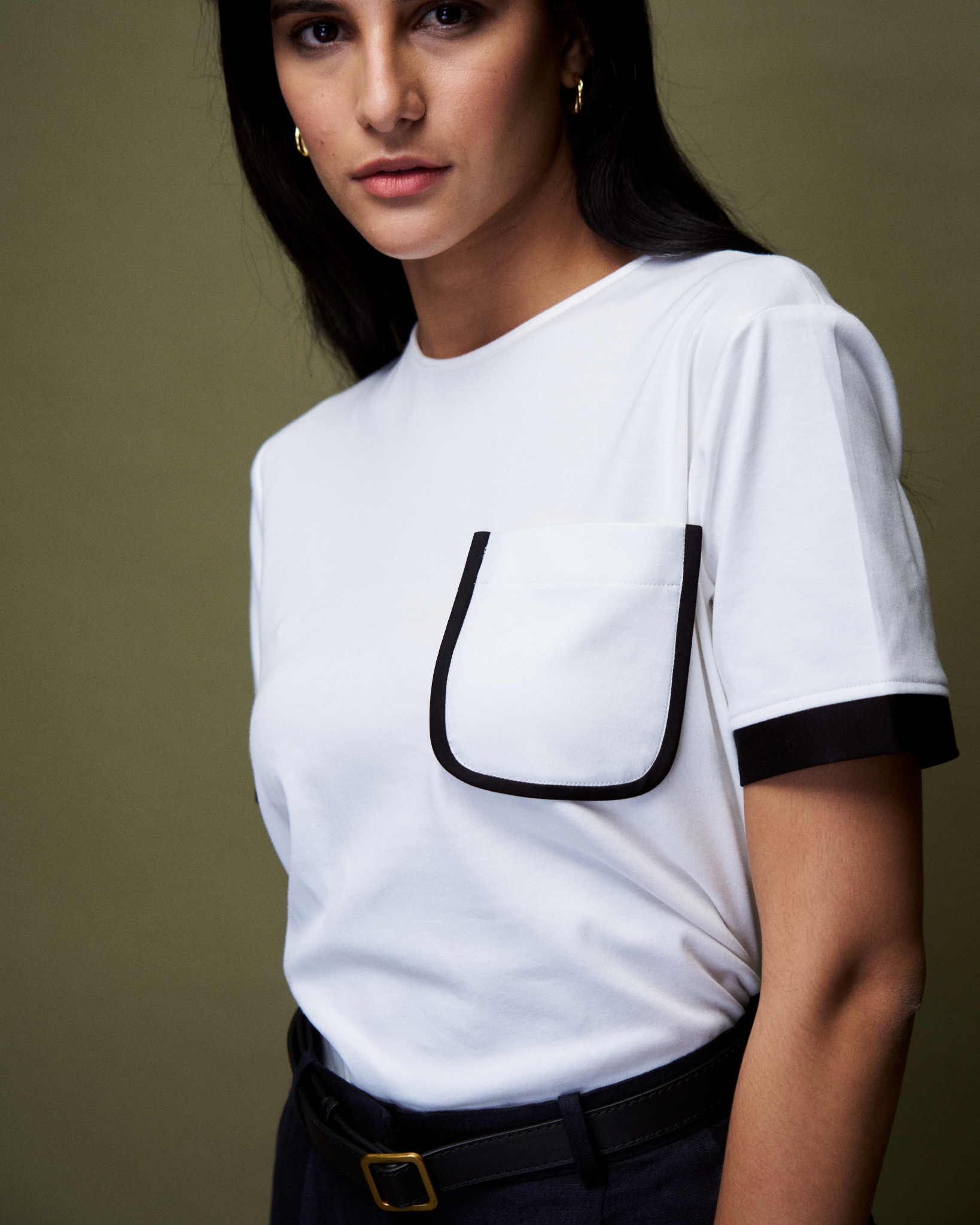 Logus contrast pocket T-shirt