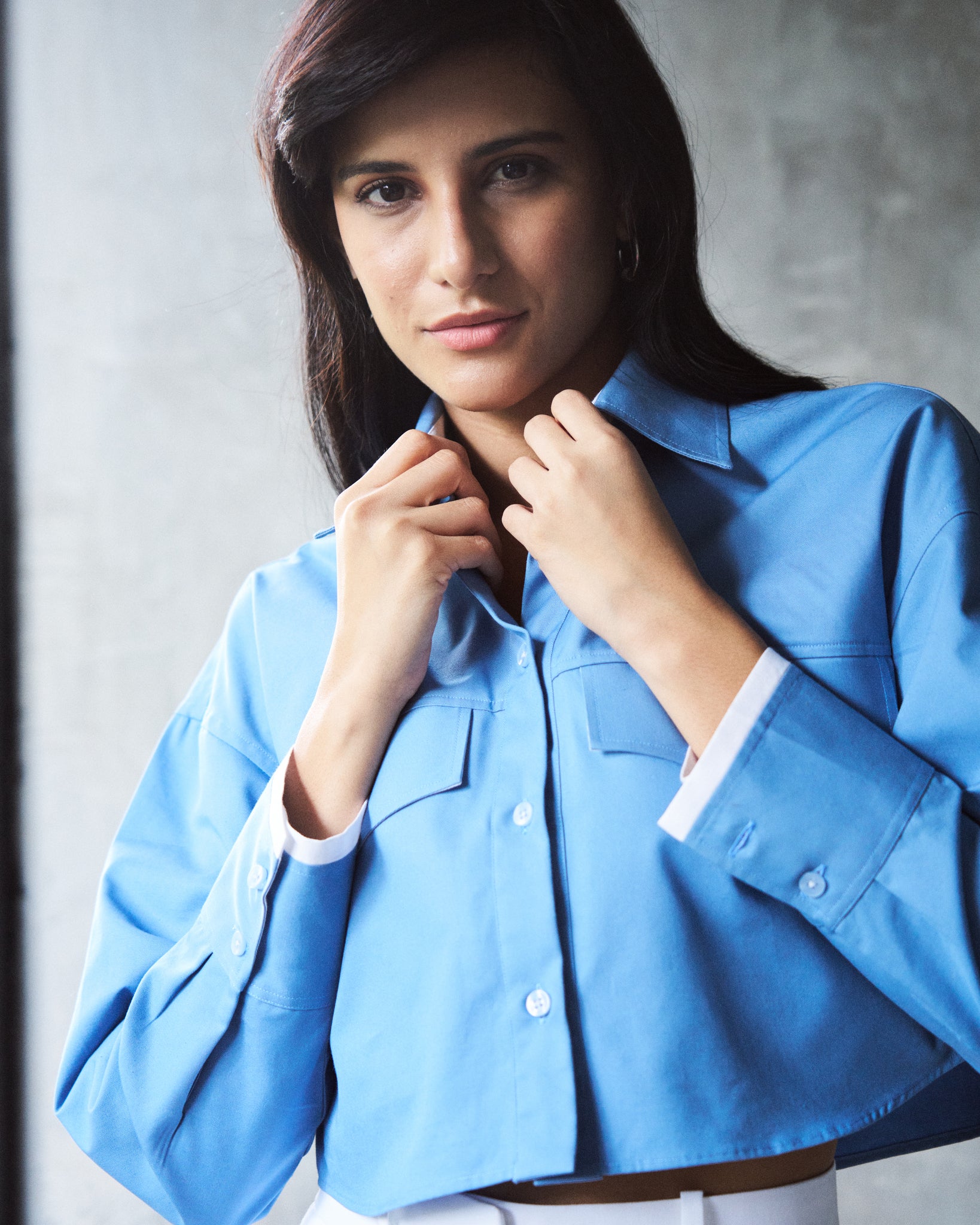 Logus blue cropped shirt