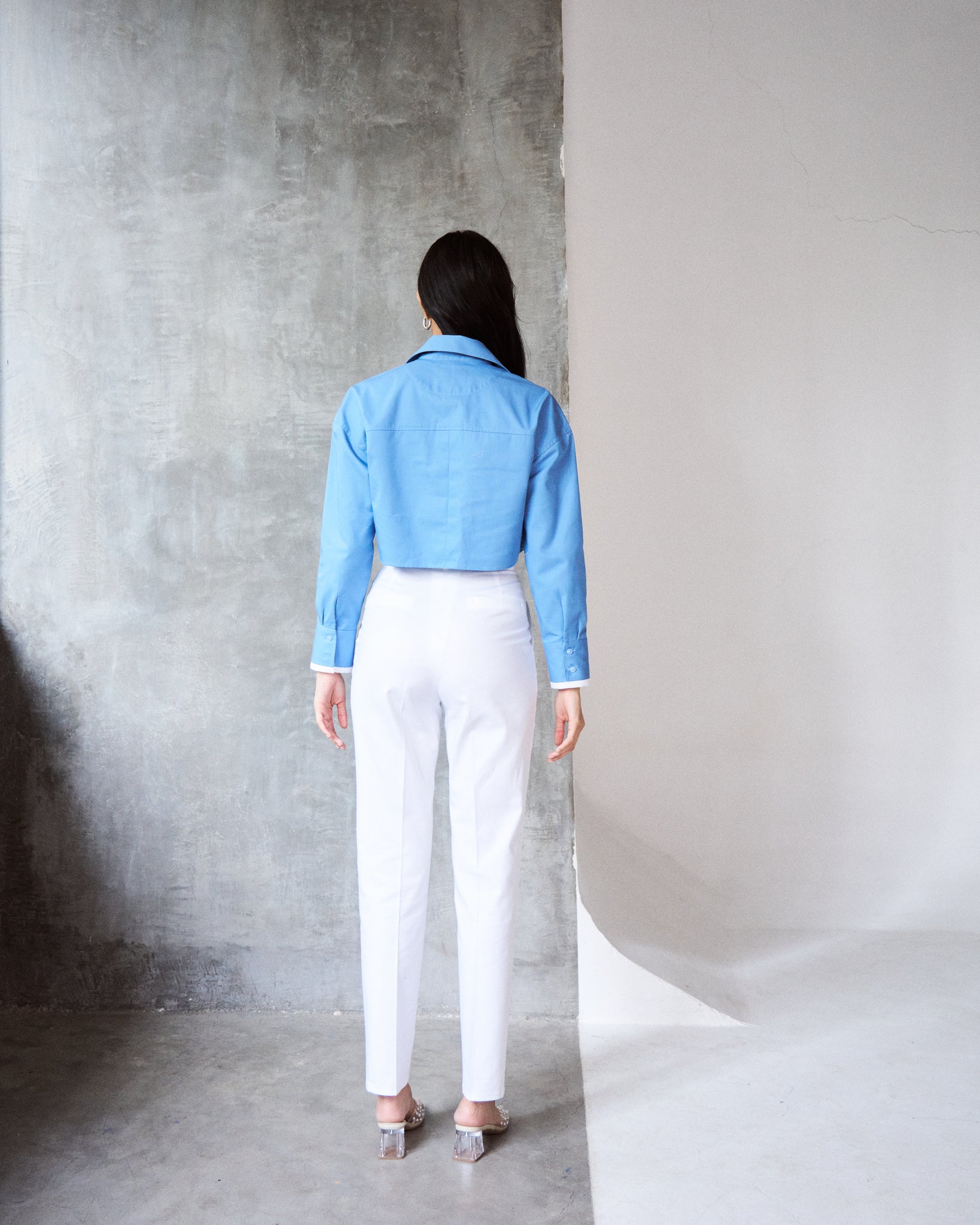 Logus blue cropped shirt