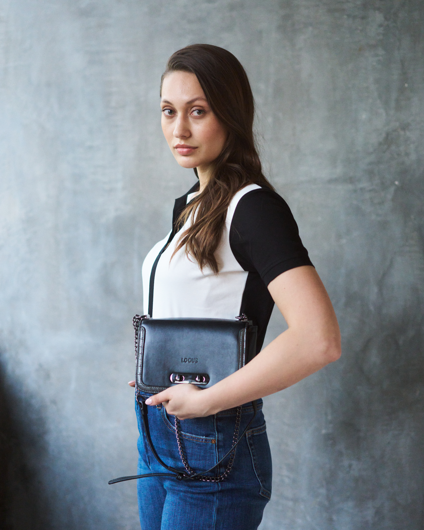 Logus structured sling bag