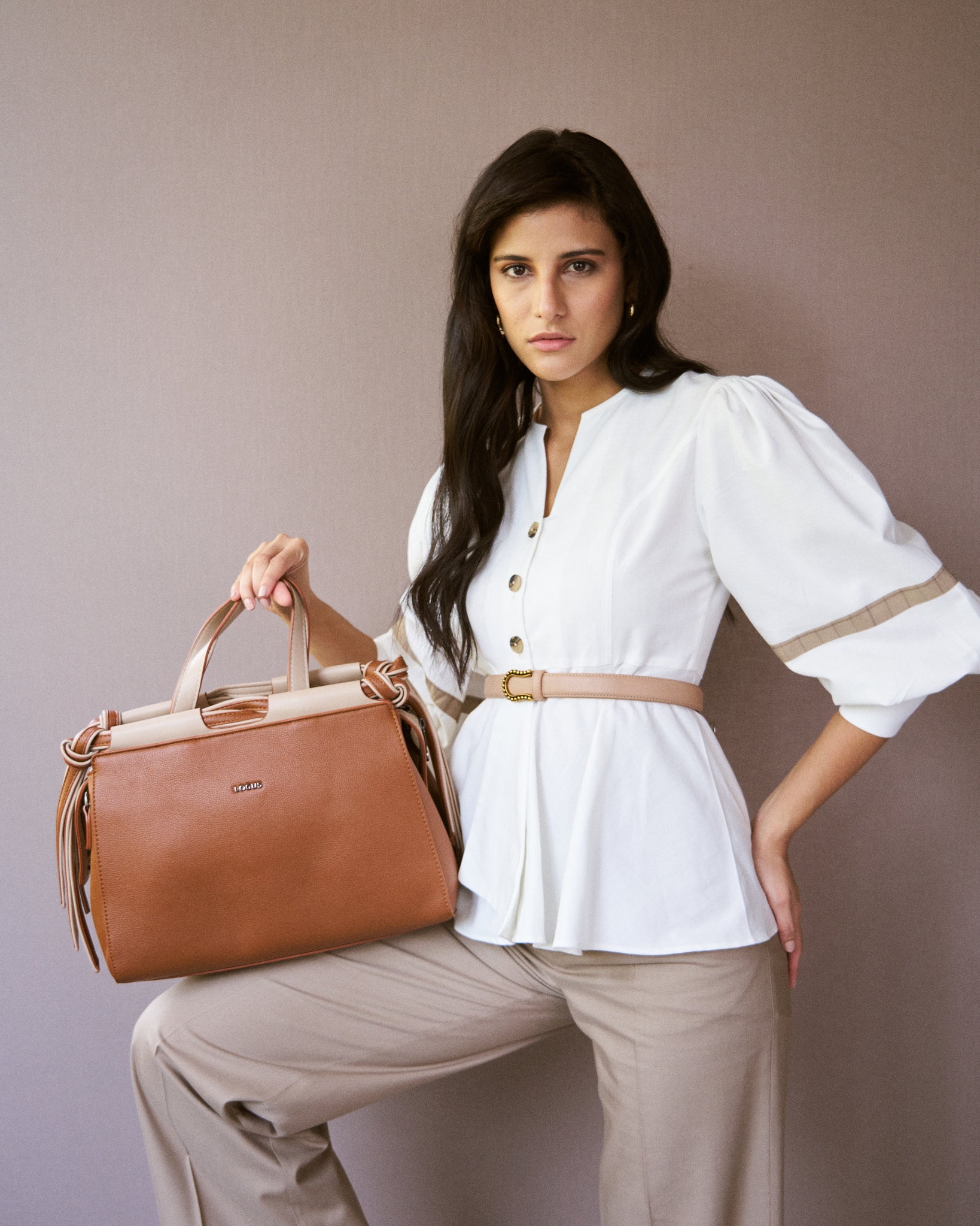 Logus tan handbag