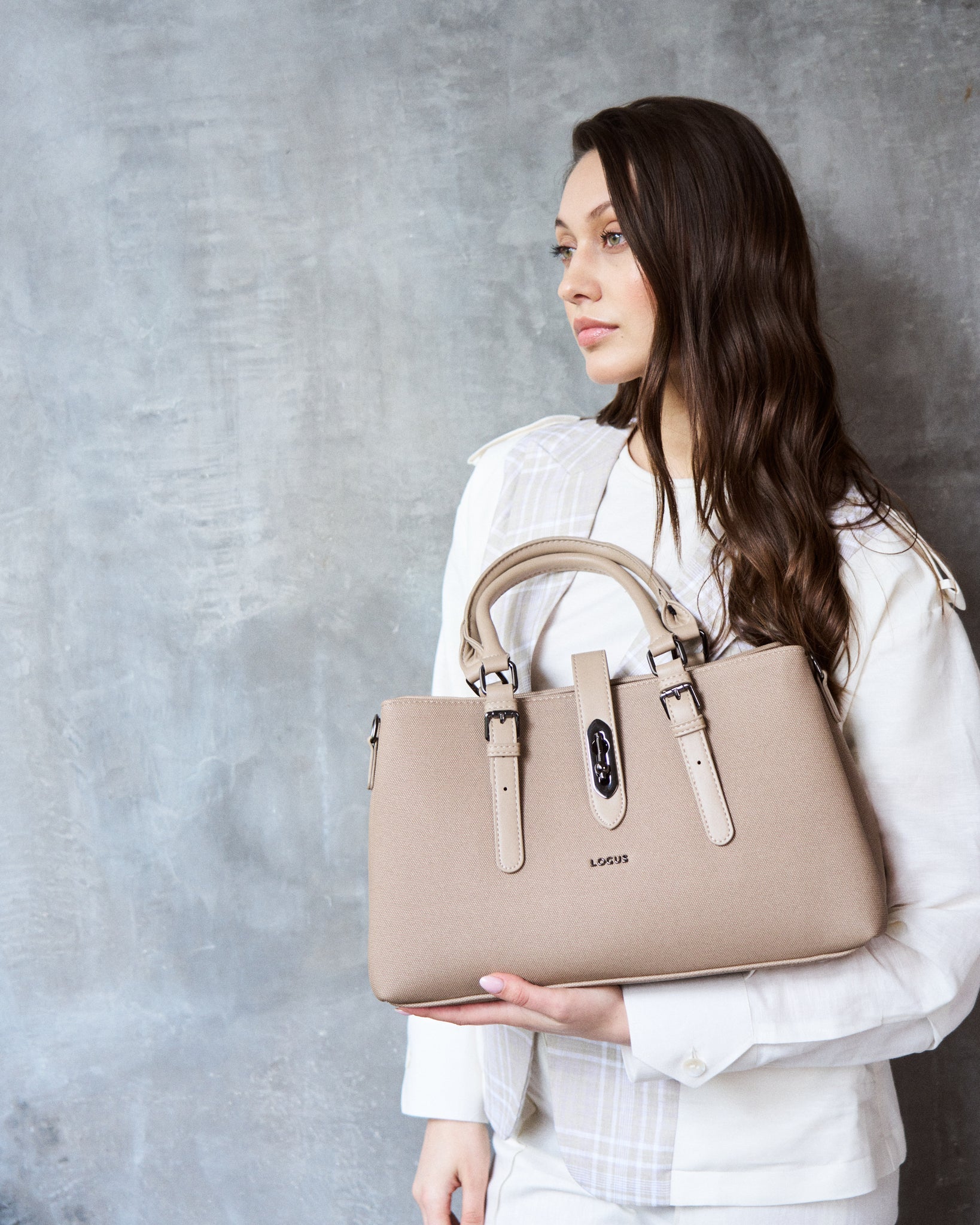 Logus beige handbag