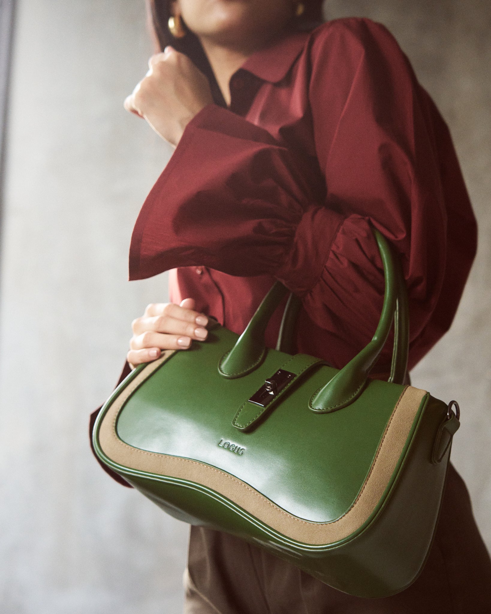 Logus green structured handheld bag
