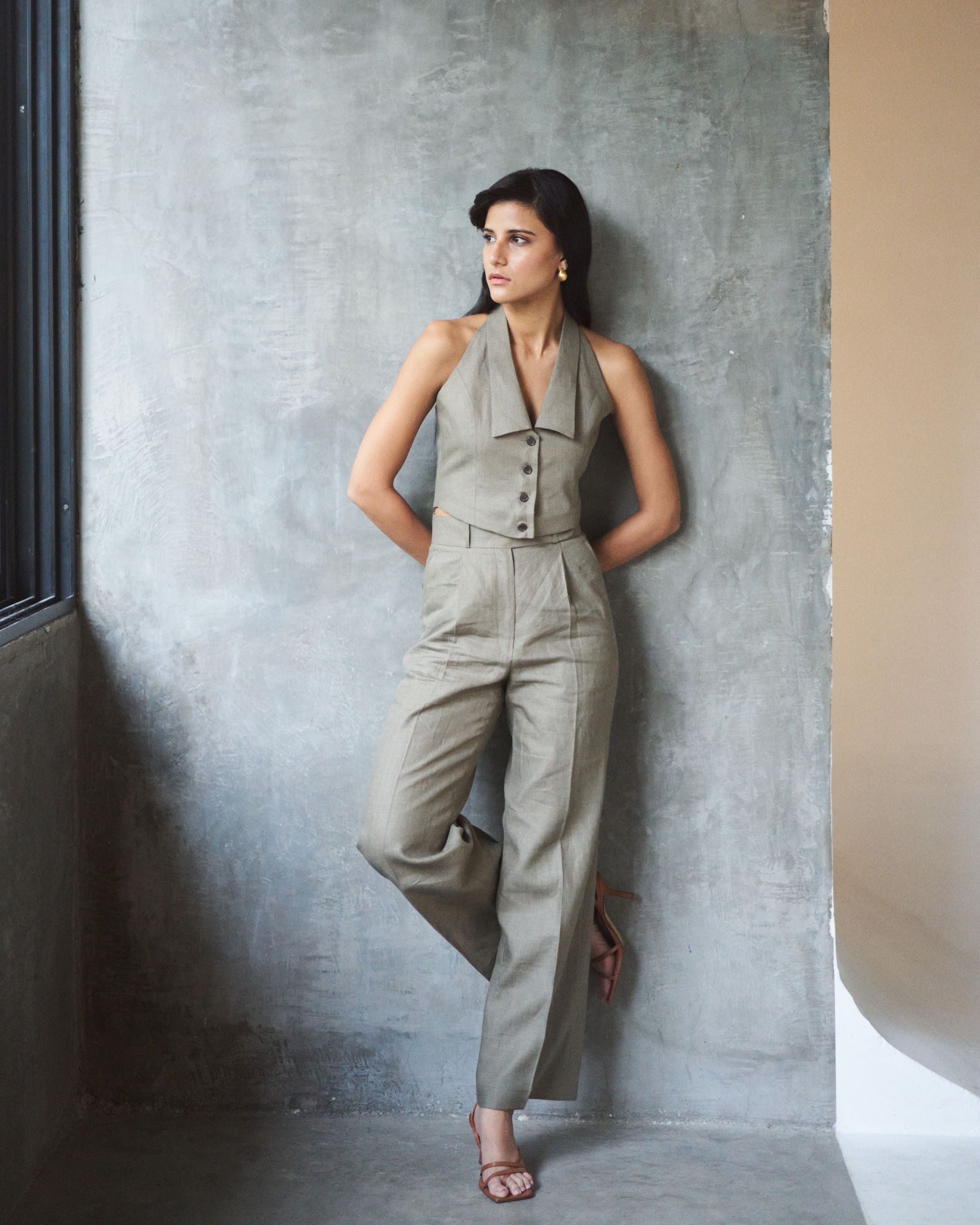 Logus Halter neck Shawl collar Linen waistcoat